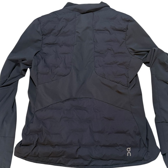 Run on clouds climate jacket black size large in excellent like-new condition - Picture 6 of 11